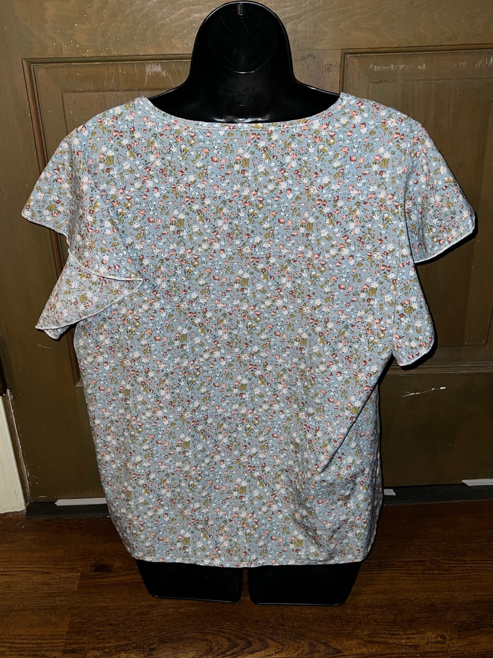 Sage Green Floral Ruffle Sleeve Cottage Casual Boho Round Neck Blouse Size M - Picture 6 of 8